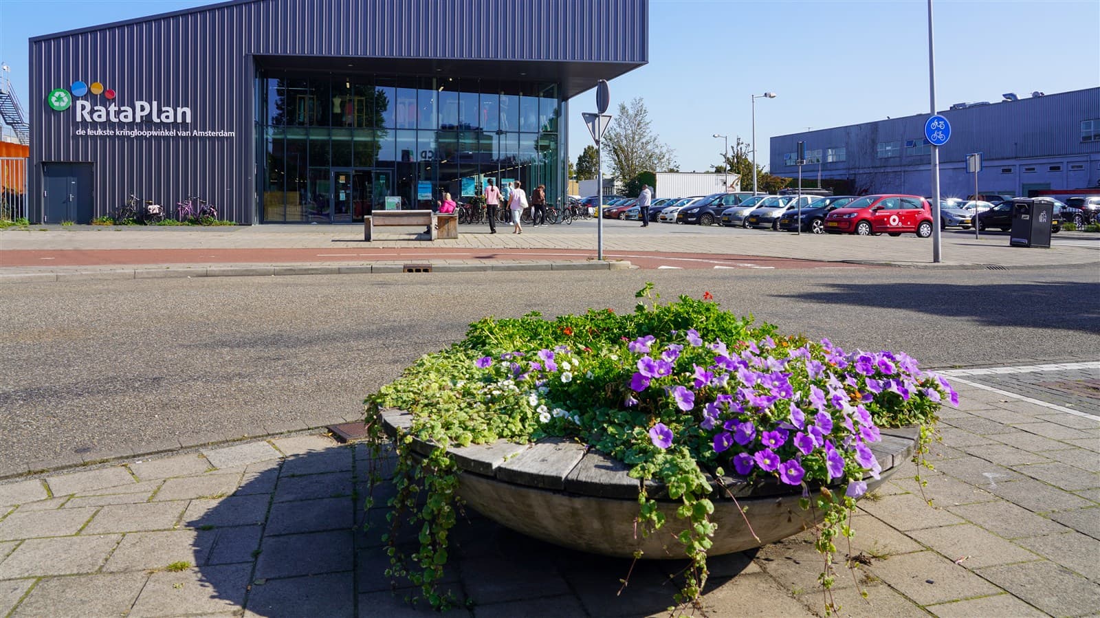 Kringloopwinkel Isolatorweg in Amsterdam